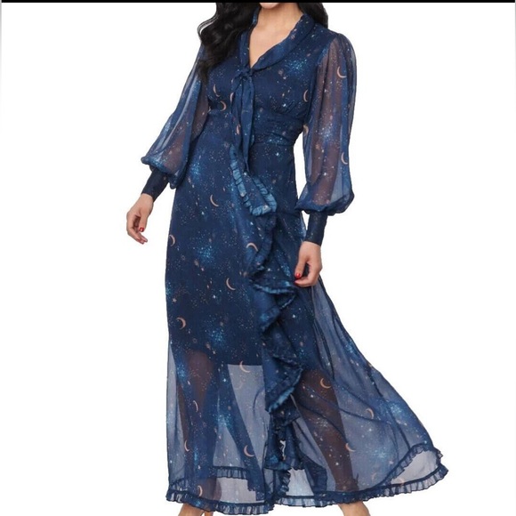 Unique Vintage polyester maxi dress in blue - Picture 1 of 7